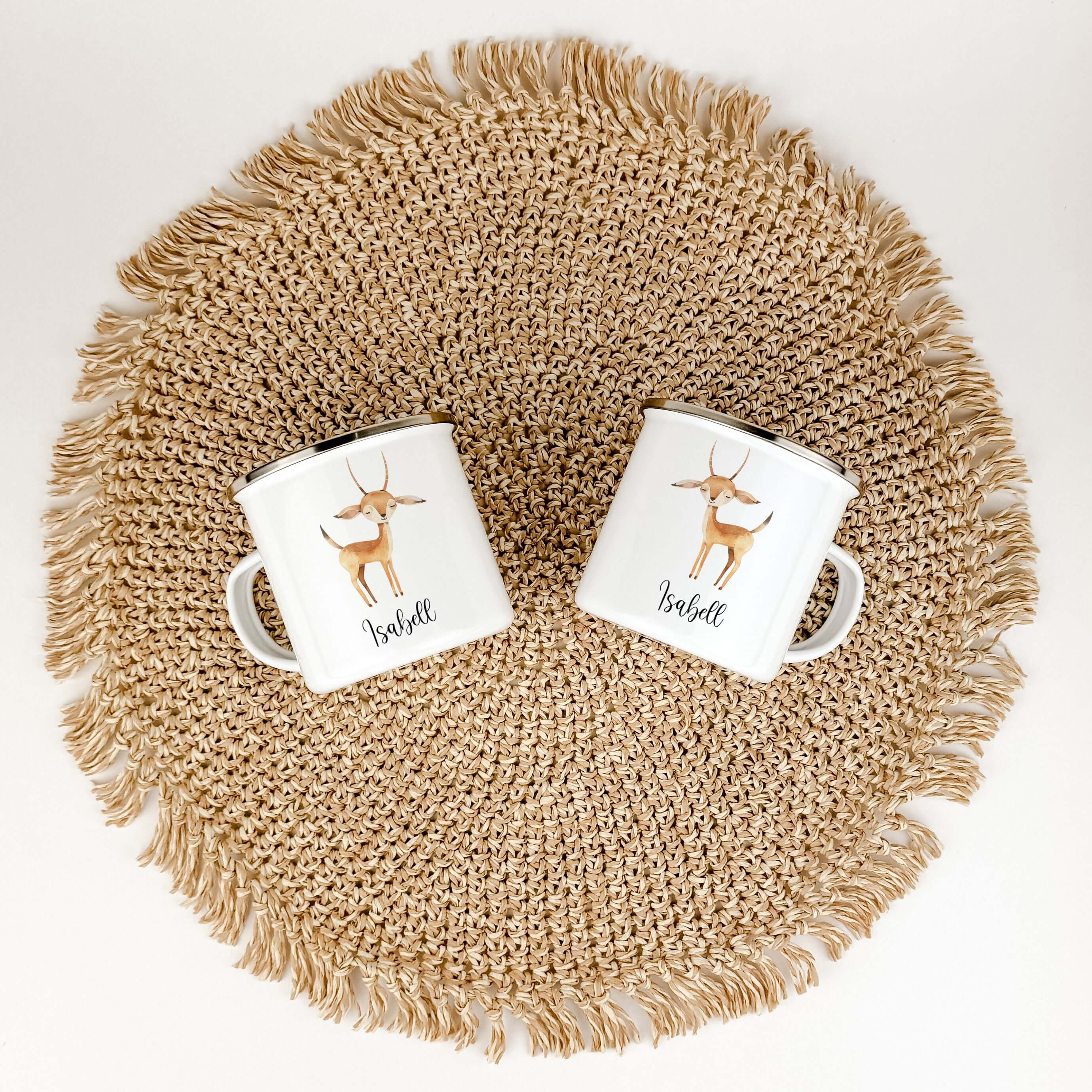 Emaille Tasse Gazelle-famprints-Emaille Tasse-Entdecke die bezaubernde Emaille Tasse Gazelle, die nicht nur praktisch, sondern auch ein wahrer Hingucker ist! Mit dieser personalisierten Tasse bringst du Freude in den Alltag deines Kindes und schaffst unve