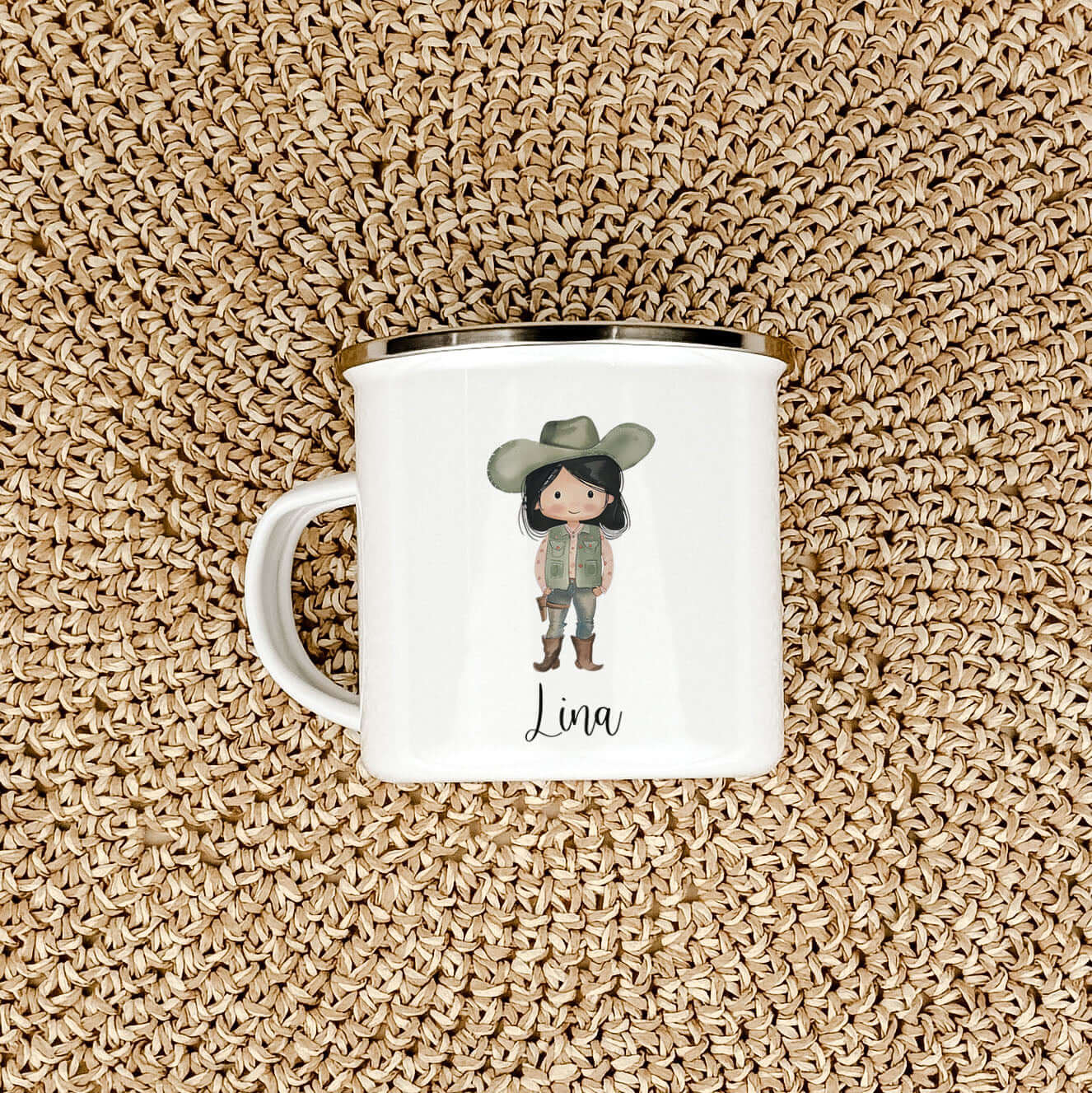 Emaille Tasse Cowgirl-famprints-Emaille Tasse-Entdecke die zauberhafte Emaille Tasse Cowgirl – ein einzigartiges Geschenk, das jedem Kinderherz Freude bereitet! Mit der Möglichkeit, die Tasse mit einem Namen zu personalisieren, wird jedes Getränk zu etwas