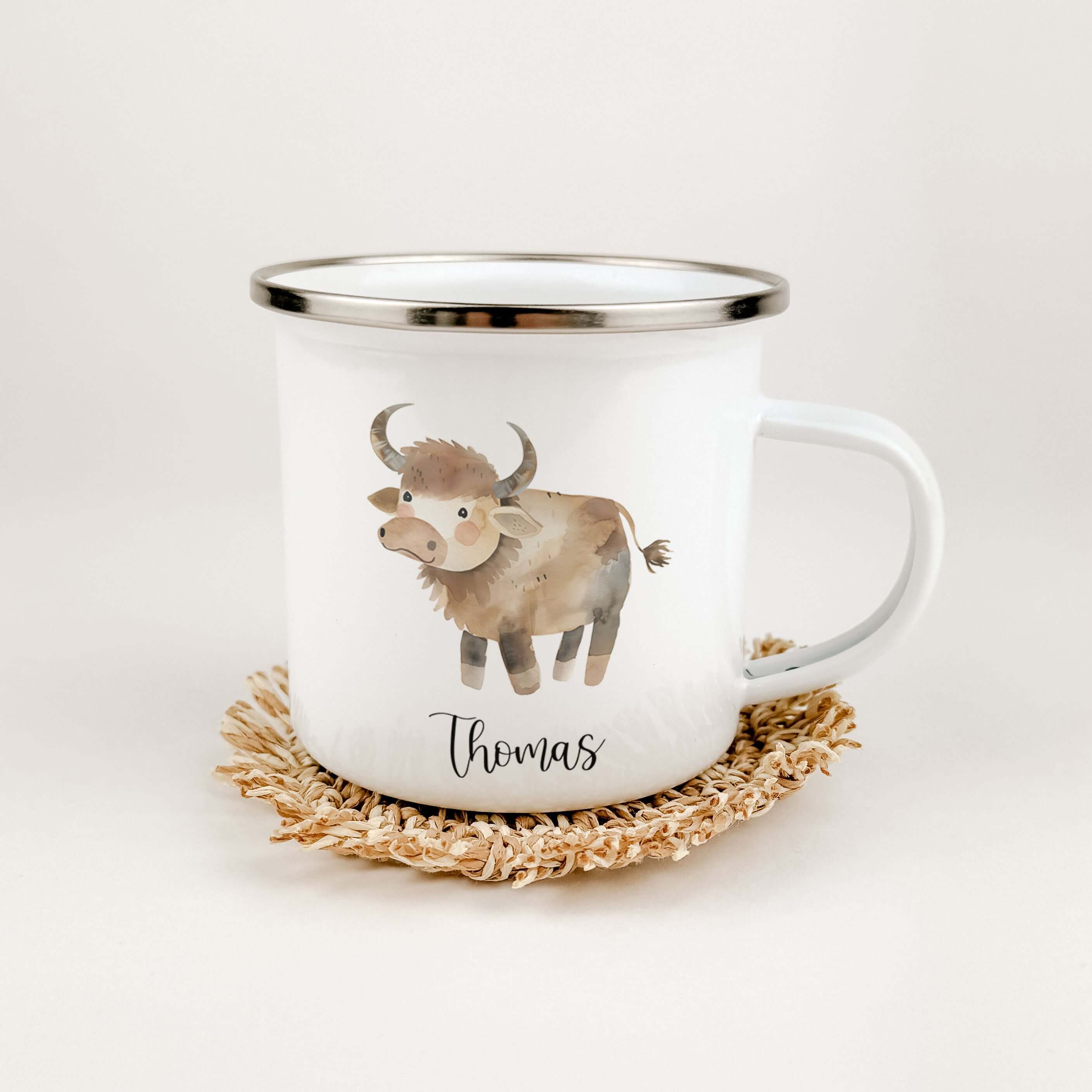 Emaille Tasse Ochse-famprints-Emaille Tasse-Entdecke die zauberhafte Emaille Tasse Ochse ein absolutes Highlight für kleine Abenteurer und ihre großen Begleiter! Diese liebevoll gestaltete Emaille Tasse personalisiert ist nicht nur ein praktisches Accesso