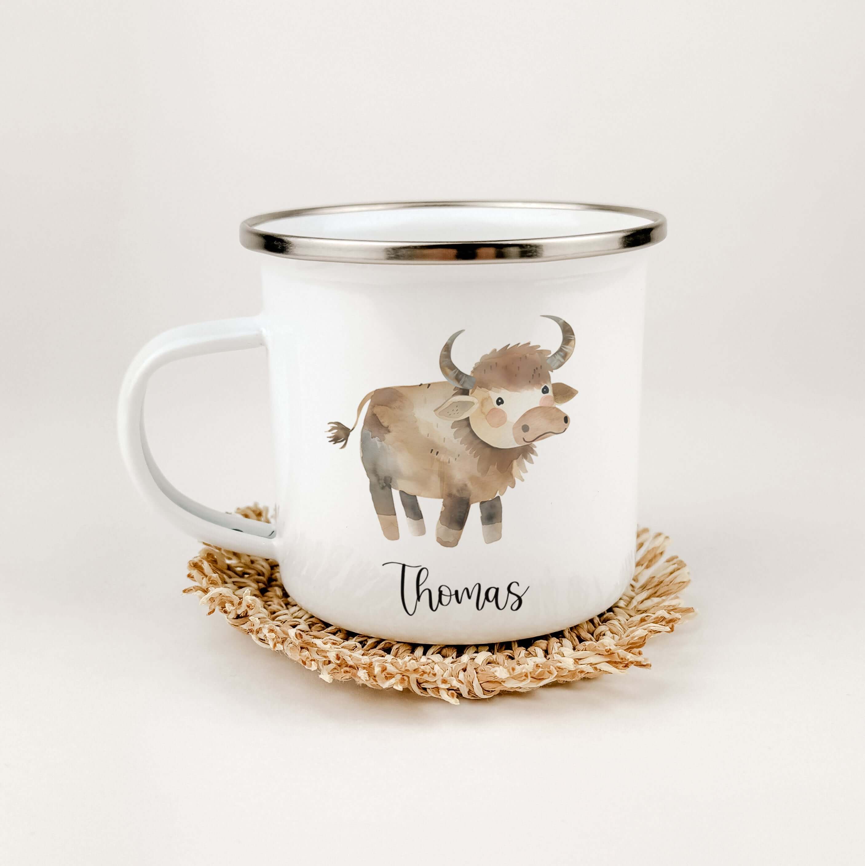 Emaille Tasse Ochse-famprints-Emaille Tasse-Entdecke die zauberhafte Emaille Tasse Ochse ein absolutes Highlight für kleine Abenteurer und ihre großen Begleiter! Diese liebevoll gestaltete Emaille Tasse personalisiert ist nicht nur ein praktisches Accesso