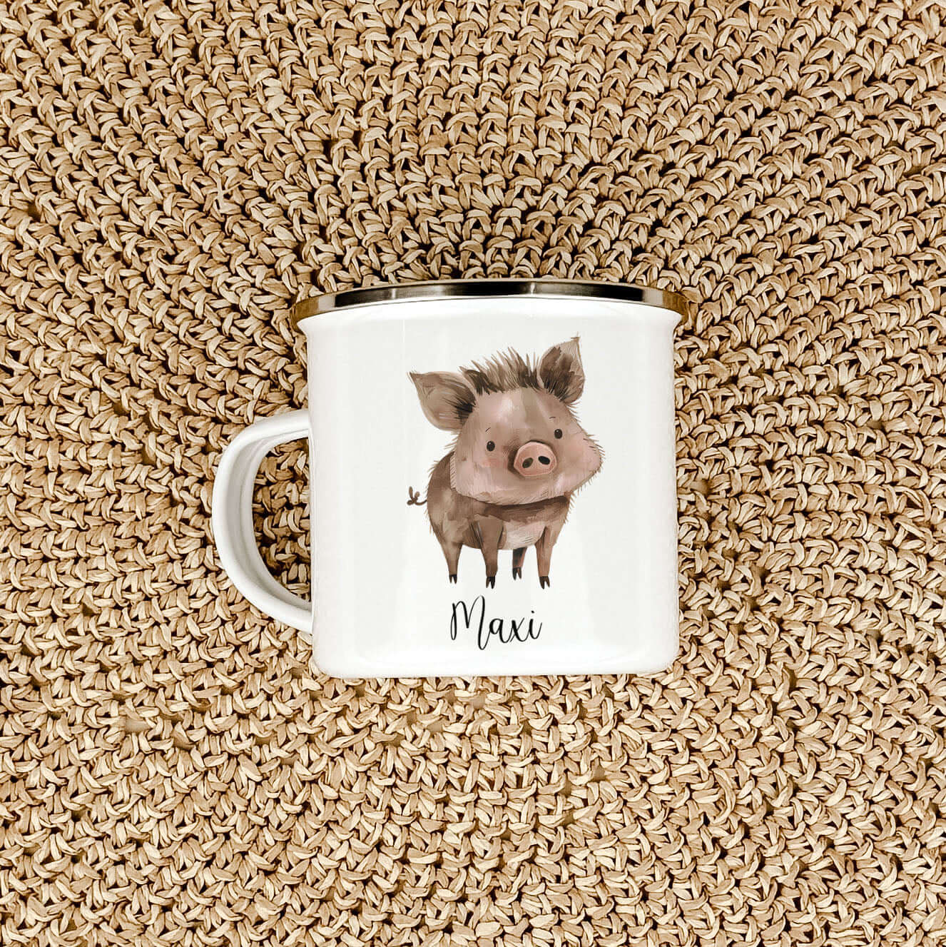 Emaille Tasse Wildschwein-famprints-Emaille Tasse-Entdecke die bezaubernde Emaille Tasse Wildschwein, die nicht nur ein praktisches Trinkgefäß, sondern auch ein persönliches Geschenk ist. Diese Emaille Tasse personalisiert zaubert jedem Kind ein Lächeln i